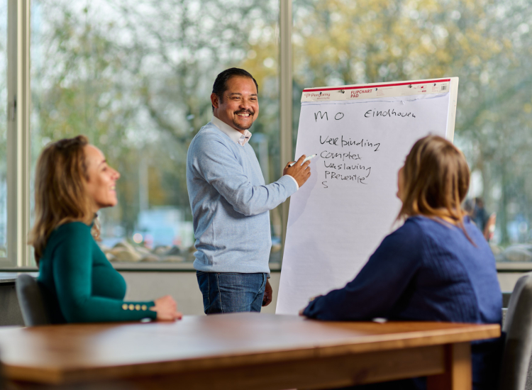 Sociaal werkers praten over impact sociaal werk