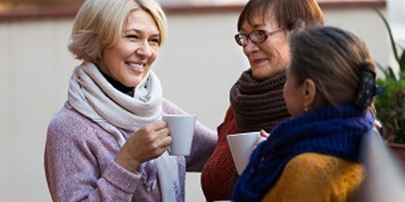 medewerkers gezellig samen